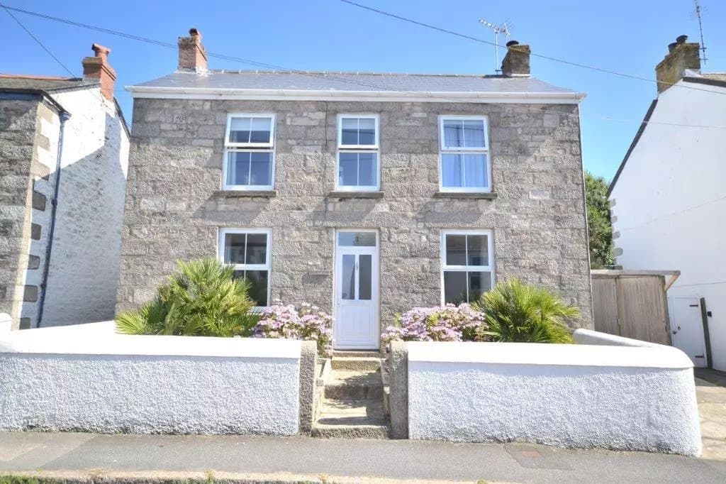 29 Thomas St, Porthleven, Helston TR13 9DG, UK